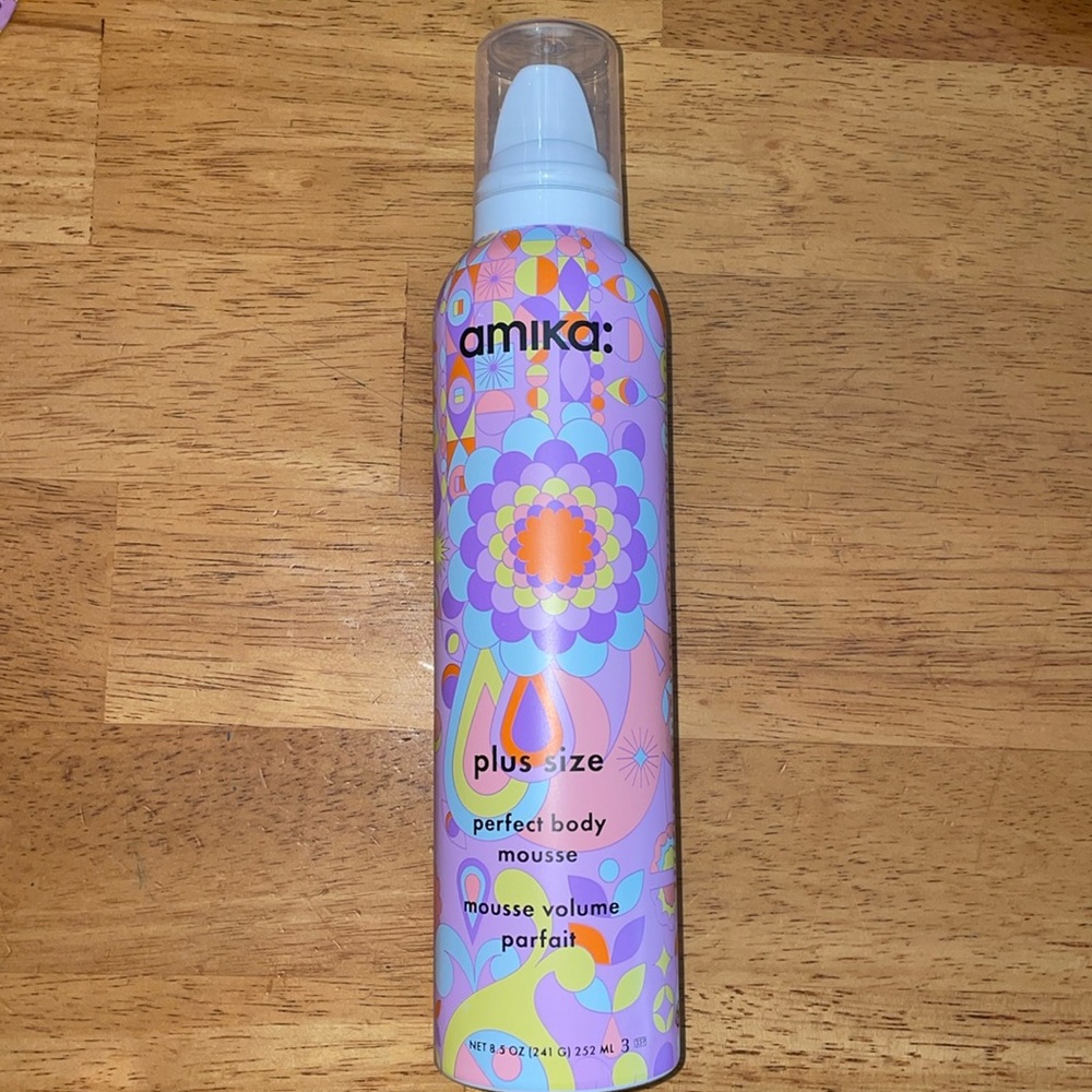 Amika plus size